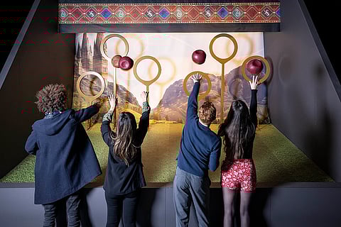 عالم السحرة يصل إلى أبوظبي: داخل معرض "هاري بوتر"