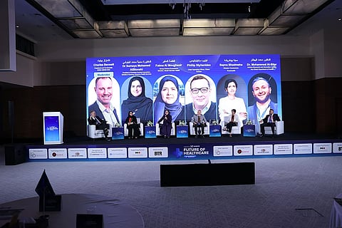 من التشخيص إلى العلاج: الذكاء الاصطناعي يفتح آفاق الطب الدقيق في قمة دبي 2025