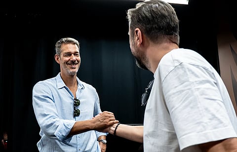 مدرب فريق دبي لكرة السلة جوريكا جوليماك (يسار).