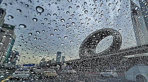 أمطار متوقعة وانخفاض الحرارة في مناطق بالامارات