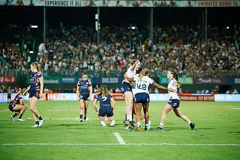 ويمثل هذا الحدث، الذي يجذب أكثر من 80 ألف ضيف، بداية بطولة HSBC SVNS، التي ستضم ثمانية فرق للرجال وثماني فرق للسيدات.