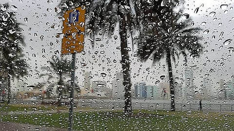 طقس الإمارات غداً: أمطار وانخفاض حرارة إلى 29 درجة في الشارقة وأبوظبي غداً