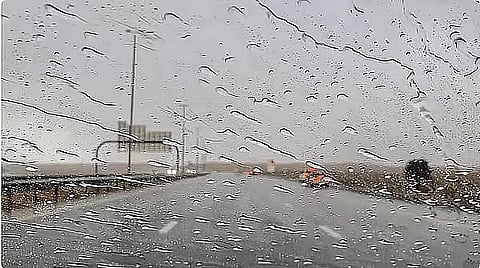 طقس الإمارات: احتمال هطول أمطار وانخفاض درجات الحرارة