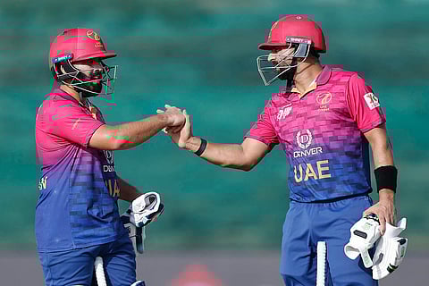 كانت الإمارات العربية المتحدة أقوى من عُمان.