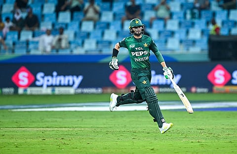 الباكستاني شاهين شاه أفريدي خلال مباراة كأس آسيا ضد الإمارات العربية المتحدة في دبي.