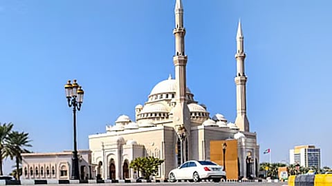 رئيس الدولة يدعو إلى إقامة صلاة الاستسقاء في المساجد