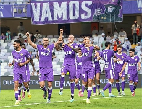 رباعية الصدارة.. العين يكتسح بني ياس ويستعيد القمة