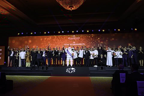 3 نجوم تتلألأ: دليل ميشلان أبوظبي يضيف 8 مطاعم جديدة ويؤكد مكانة العاصمة كـ "وجهة طعام عالمية"