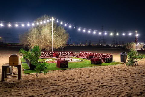 صحارى دبي تتلألأ مع عودة الشتاء.. وإيجار الخيام يصل إلى 250 درهماً في الساعة