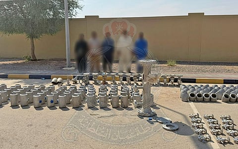 اعتقال تسعة في سلطنة عمان لمحاولتهم سرقة أدوات استخراج الغاز