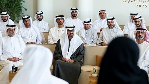 "محمد بن زايد" يوجه بتخصيص 2026 "عام الأسرة"