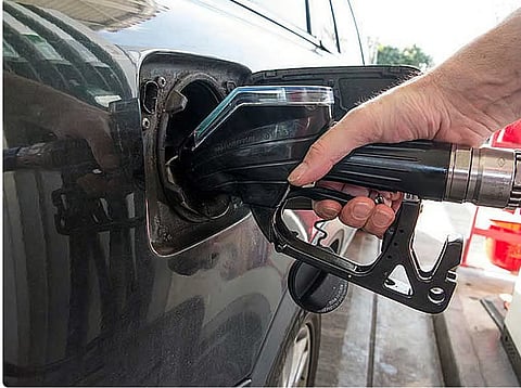 الإمارات: إنخفاض متوقع لأسعار البنزين في ديسمبر