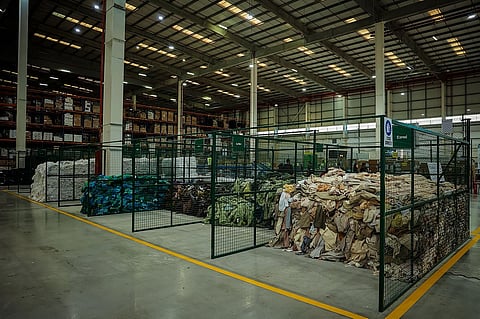 125 طناً من الملابس المقلدة تتحول إلى رياضية للمحتاجين في دبي