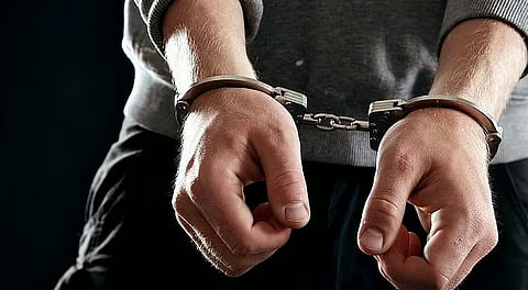 ضبط وافد وإغلاق مركز "تدليك" بالرياض لمخالفتهما الآداب العامة