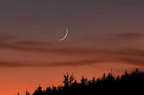 اليوم تحري هلال رجب.. وصعوبة الرؤية في المنطقة