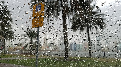 سحب وأمطار متوقعة على مناطق متفرقة في الإمارات