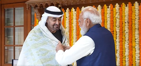 مودي يستقبل رئيس الدولة بهدايا تعكس عراقة التراث الهندي