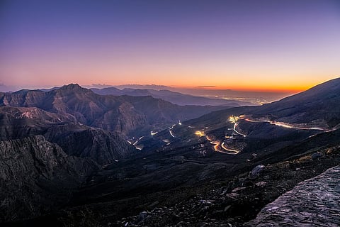 «جبل جيس عند الصفر».. الإمارات في أبرد صباحات الشتاء