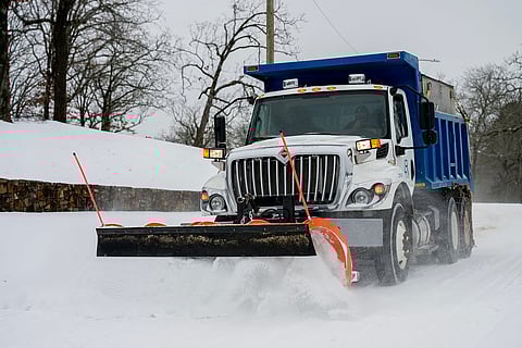 القنصلية تحذر مواطني الإمارات في هيوستن من العاصفة