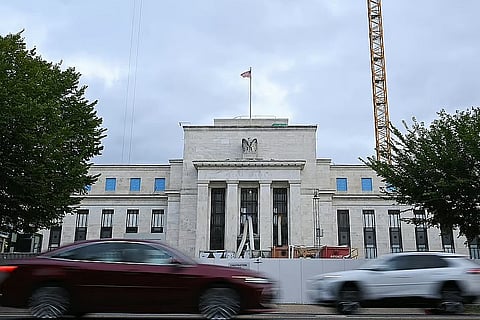 الفيدرالي الأمريكي يثبت أسعار الفائدة متحدياً ضغوط ترامب