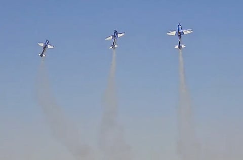 فيديوهات وصور من كي تي: إس إم أياز ذاكر