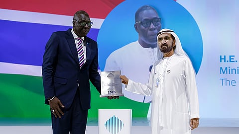 محمد بن راشد يكرم "عبدولي جوب"