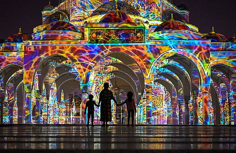 بجوازاتِ سفرٍ رمضانية..300 مسجد في دبي تستقبل "عيال الفريج" بمفاجآت مبهجة