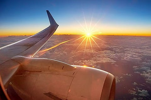 لليوم الثاني.. سماء الإمارات صامتة والرحلات تنتظر "ساعة الصفر" لاستئناف الملاحة