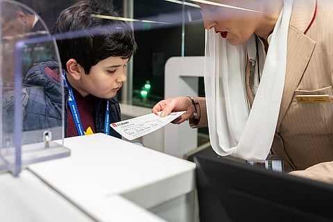 قالت طيران الإمارات إنها ستعطي الأولوية للعملاء ذوي الحجوزات المبكرة مع بدء عدد محدود من الرحلات الجوية