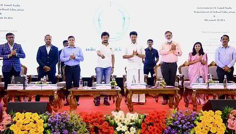 திட்டத்தைத் தொடக்கி வைத்த இளைஞர் நலன் மற்றும் விளையாட்டுத் துறை அமைச்சர் உதயநிதி ஸ்டாலின்