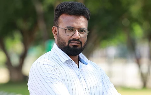 செய்தியாளர் நேச பிரபு