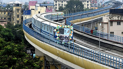 பறக்கும் ரயில் 