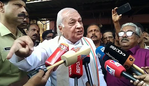 தடை செய்யப்பட்ட இயக்கங்களுடன் ஆளுங்கட்சிக்கு தொடர்பு: கேரள ஆளுநரின் அதிர வைக்கும் குற்றச்சாட்டு