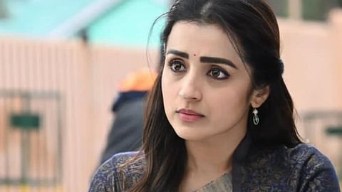 நிபந்தனையற்ற மன்னிப்பு கேட்க வேண்டும்: ஏ.வி. ராஜூவுக்கு த்ரிஷா நோட்டீஸ்
