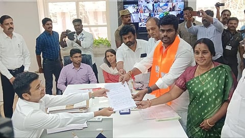 தமிழ்நாடு, புதுச்சேரியில் வேட்புமனு தாக்கல் நிறைவு