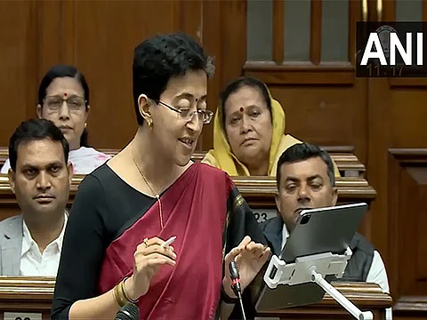தில்லியில் பெண்களுக்கு மாதம் ரூ. 1000 உதவித் தொகை: கெஜ்ரிவால் அரசு அறிவிப்பு