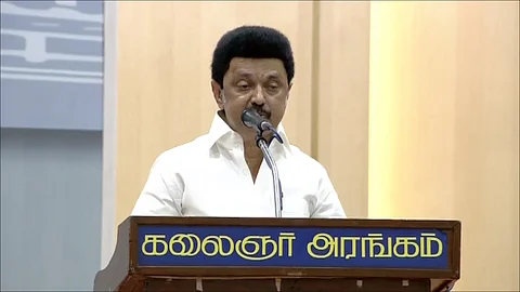 தேர்தல் அறிக்கையுடன் திமுக வேட்பாளர்கள் பட்டியல் வெளியீடு!