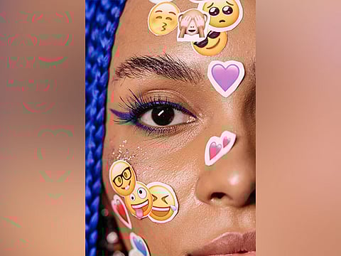 எமோஜிக்களைப் பயன்படுத்த சிரமப்படும் முதியோர்கள்!