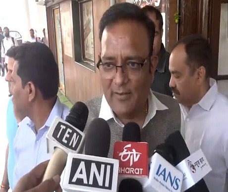 ராஜினாமா செய்துள்ள அமைச்சர் ராஜ்குமார்