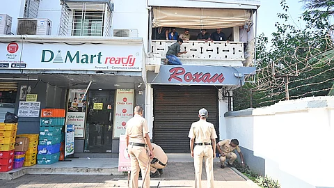 சல்மான் கான் வீட்டின் அருகே துப்பாக்கிச் சூடு