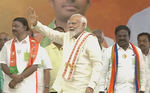 ஊழல் செய்ய திமுக காப்புரிமை வைத்துள்ளது: வேலூரில் பிரதமர் மோடி பிரசாரம்