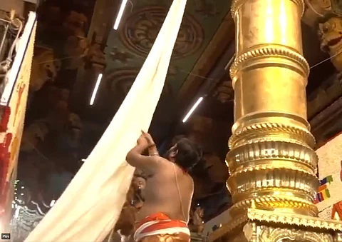 மதுரை மீனாட்சியம்மன் கோயில் சித்திரைத் திருவிழா கொடியேற்றத்துடன் தொடக்கம்