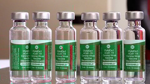 கொரோனா தடுப்பூசியால் பக்க விளைவுகள் ஏற்படலாம்: ஒப்புக் கொண்ட தயாரிப்பு நிறுவனம்