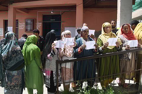 நான்காம் கட்டத் தேர்தல்: ஏறத்தாழ 63.04% வாக்குகள் பதிவு