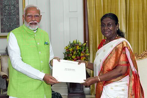 பிரதமர் மோடி ராஜினாமா: சனியன்று மீண்டும் பதவியேற்பு