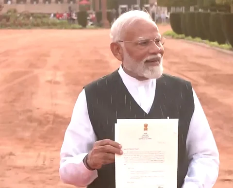 அமைச்சரவைப் பட்டியல் எப்போது தயாராகும்?: பிரதமர் மோடி தகவல்