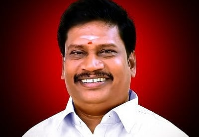 விக்கிரவாண்டி வாக்கு எண்ணிக்கை: திமுக வேட்பாளர் அன்னியூர் சிவா முன்னிலை