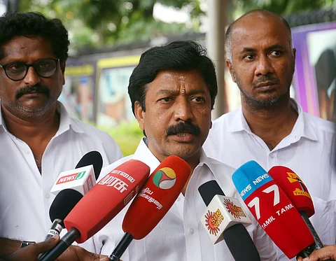 முன்னாள் அமைச்சர் சி.வி. சண்முகம் மீதான அவதூறு வழக்கு ரத்து: உயர் நீதிமன்றம்