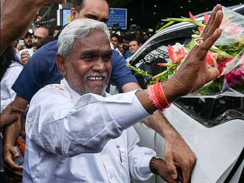 ஜேஎம்எம் கட்சியிலிருந்து அதிகாரப்பூர்வமாக விலகினார் சம்பாய் சோரன்