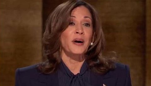 விவாதத்தில் ஆடியோ காதணிகளை அணிந்திருந்தாரா கமலா ஹாரிஸ்?: உண்மை என்ன?